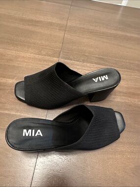 MIA Black Ribbed Open-Toe Slide Mules